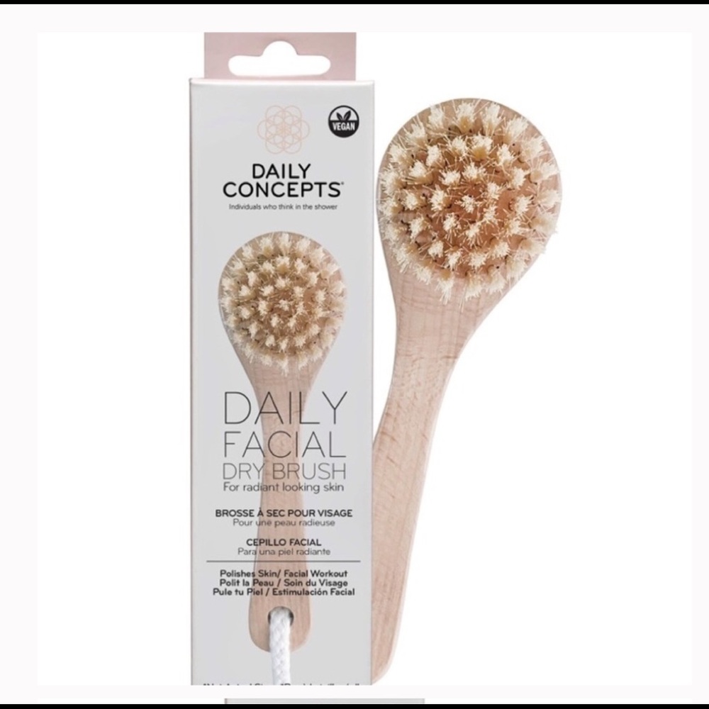 Facial dry brush- Daily Concepts NEW